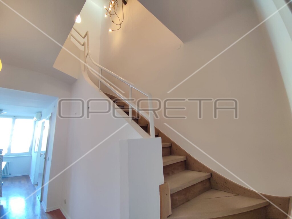 Image 6163650 - 8