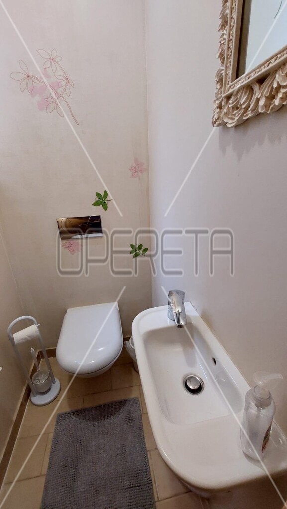 Image 6163661 - 8