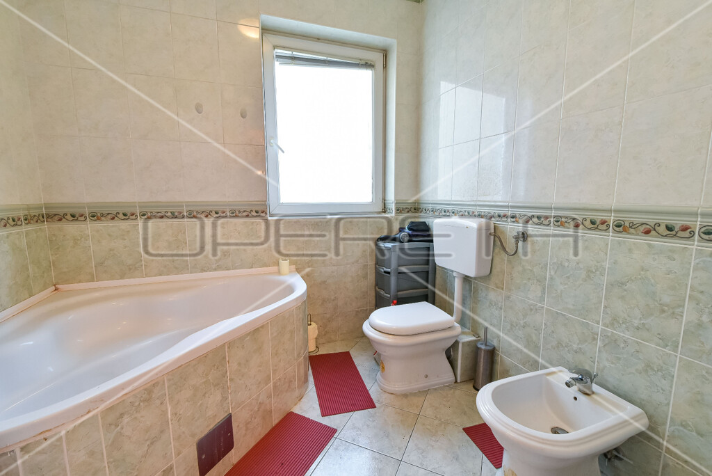 Image 6163668 - 4
