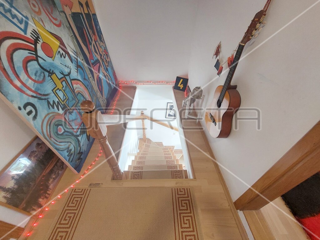 Image 6163678 - 7