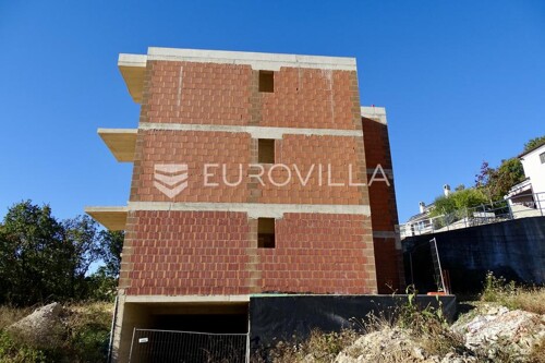 Kastav, investicija, kuća s tri stana NKP 446,22m2
