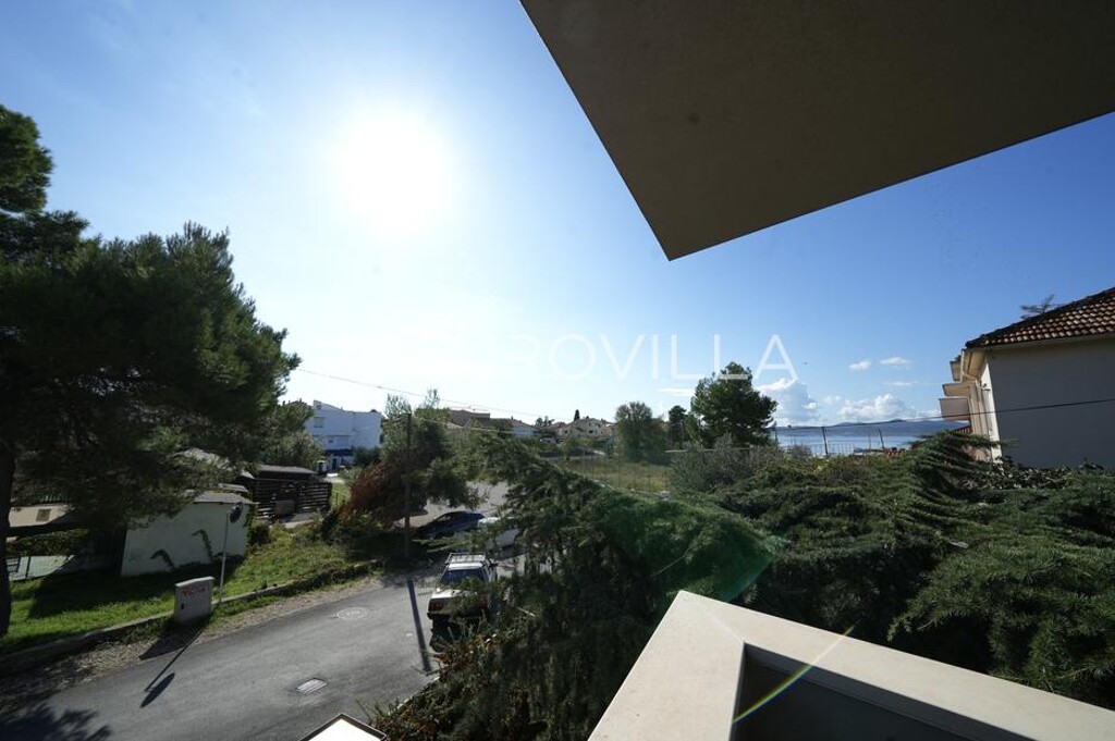 Image 6164180 - 1