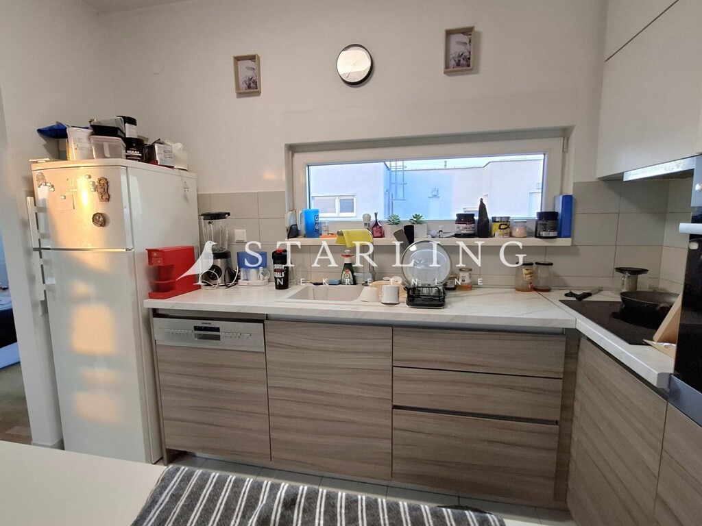 Image 6164193 - 9