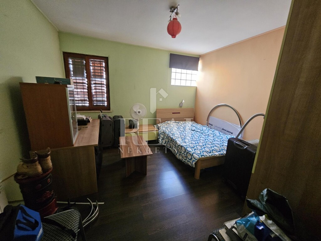 Image 6164290 - 12
