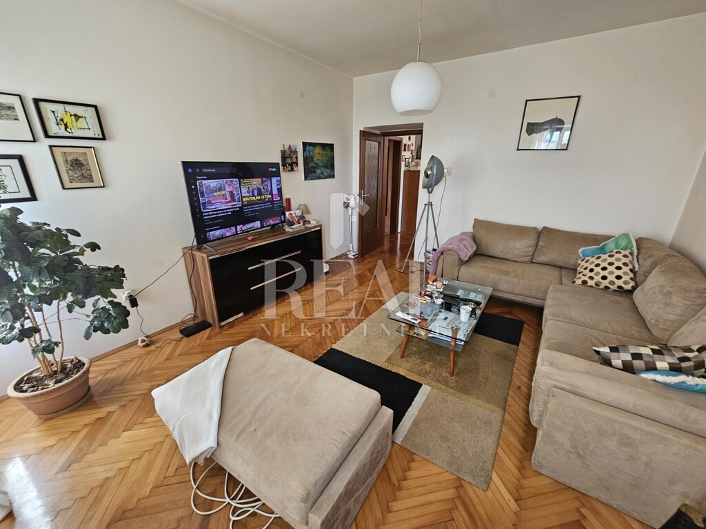 Image 6164290 - 8