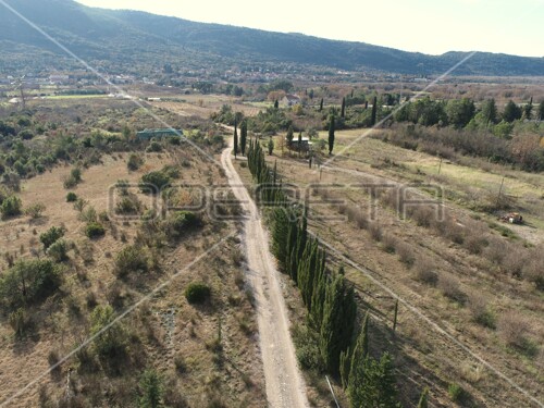 Građevinska Parcela u Zastolju: Pogled na Dolinu i Planine