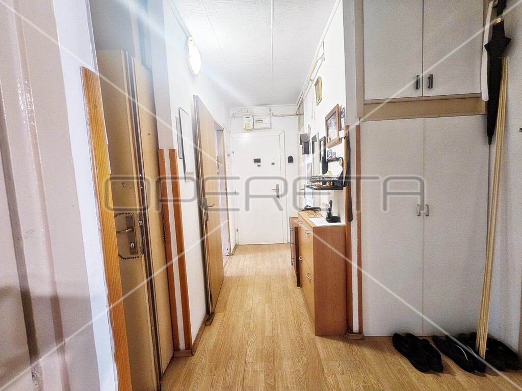 Image 6164330 - 6