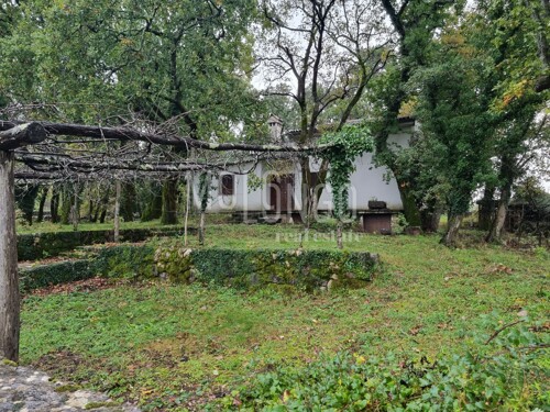 KRK, unutrašnjost otoka kuća na 3000m2 zemljišta
