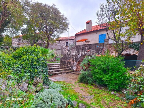 OTOK KRK, KRK - Kamena kuća s okućnicom