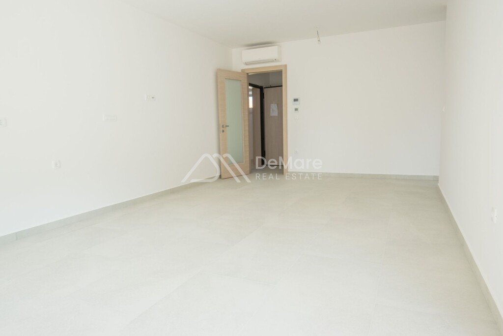 Image 6165008 - 5