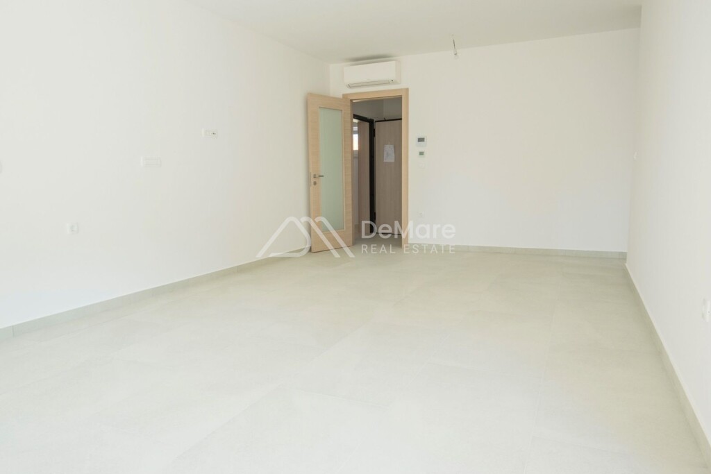 Image 6165009 - 4