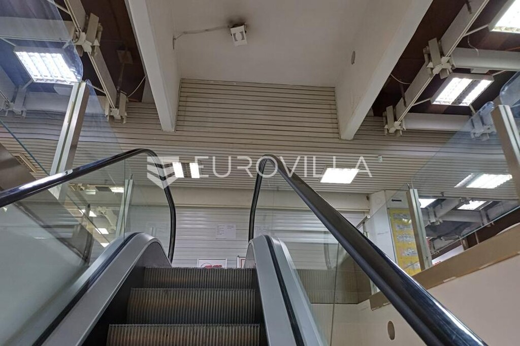 Image 6165487 - 3
