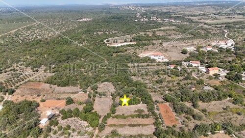 POLIČNIK, GRAĐEVINSKO ZEMLJIŠTE - Tri parcele, 4814 m²