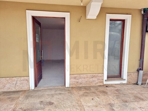 Thumbnail 6165746 - 2