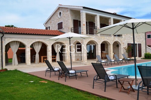 Istra, Sveti Lovreč - Autentična kamena vila 280 m2