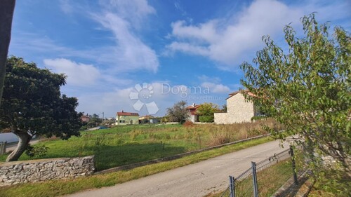 Građevinsko zemljište PRILIKA!