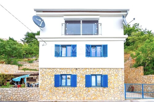 OTOK KRK, STARA BAŠKA - Kuća sa 4 apartmana, 150m od mora