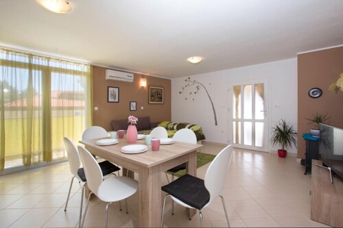 Thumbnail 6169891 - 5