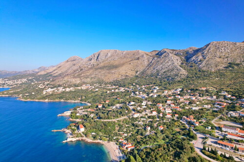 Atraktivno građevinsko zemljište cca 820 m2 s pogledom na more | Lokacijska...