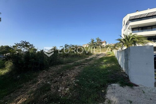 Istra, Pula, građevinsko zemljište 2365 m2, top lokacija