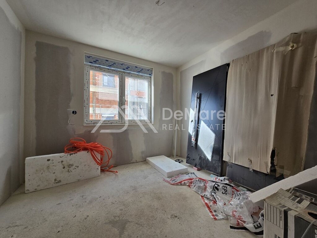 Image 6171047 - 12