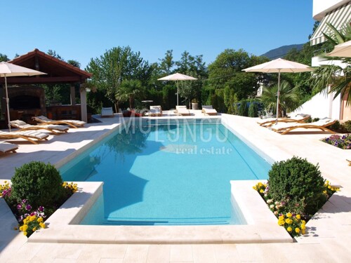 OPATIJA, OPRIĆ - Villa sa 8 apartmana