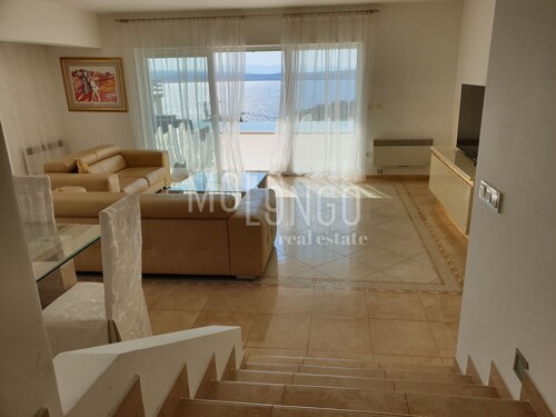 DRAMALJ, vila s bazenom 100 m od mora