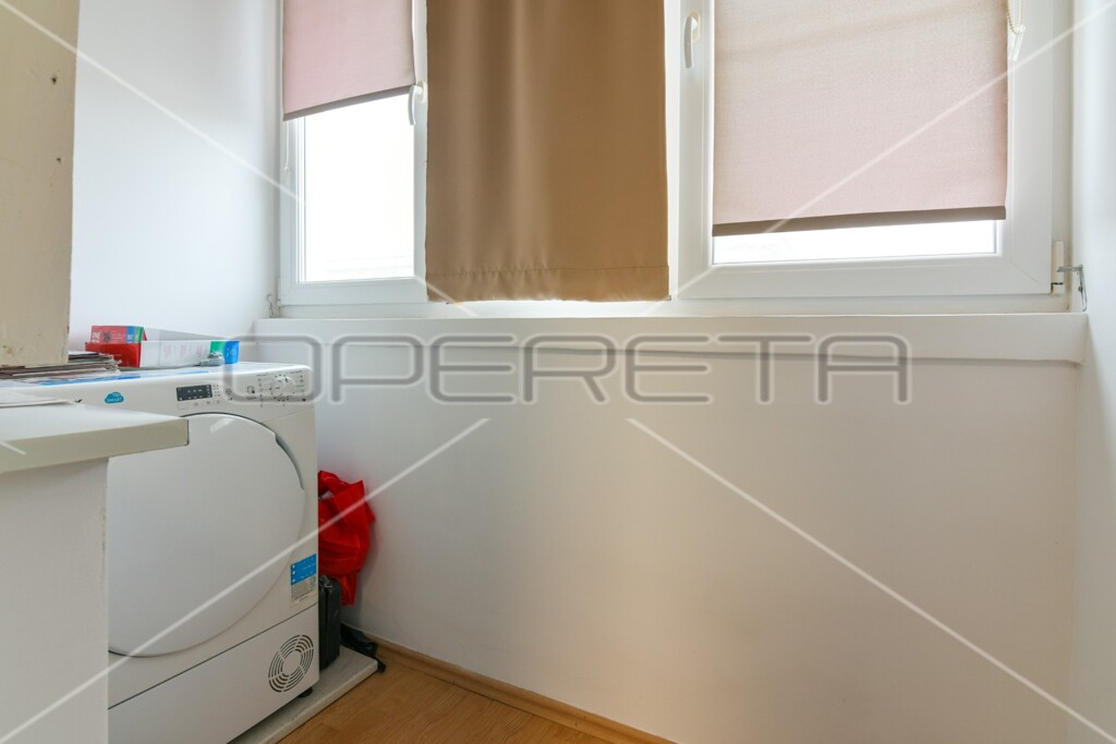 Image 6171518 - 9