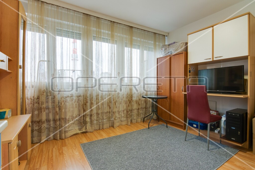 Image 6171518 - 4