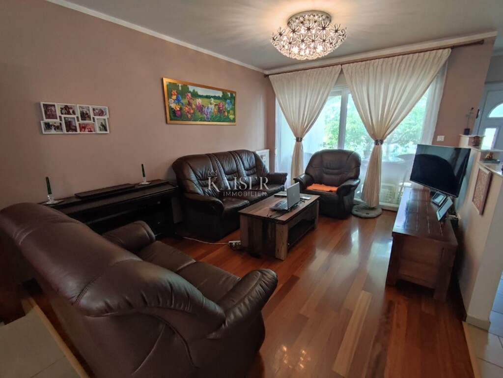 Image 6171551 - 2