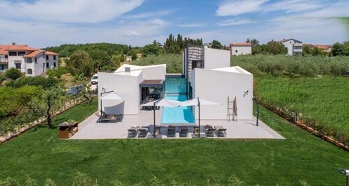 Luksuzna vila sa bazenom, pogled more, 280 m2, prodaja