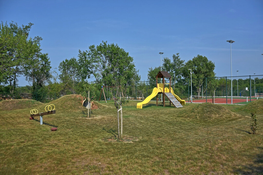 Image 6171757 - 17