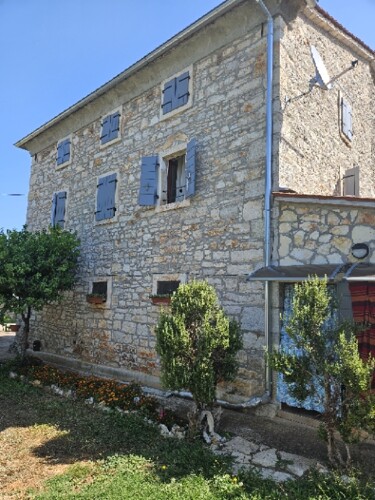Kamena kuća 5 km od Poreča, 200 m2, prodaja