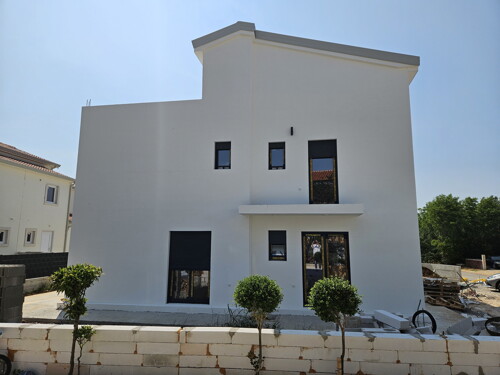 Dvojna kuća 1500 m od mora, Poreč, 190 m2, prodaja