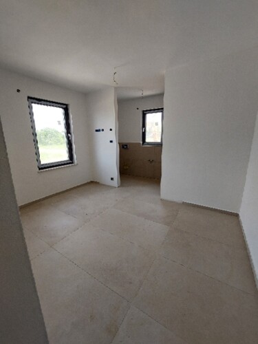 Thumbnail 6171841 - 8