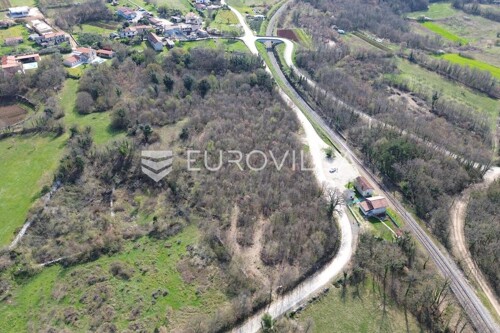 Žminj, Pifari - atraktivno građevinsko zemljišta 3.133 m2