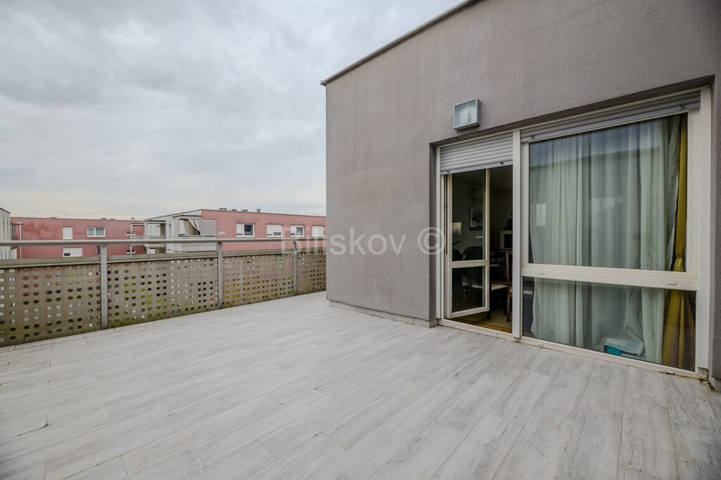 Image 6172388 - 10
