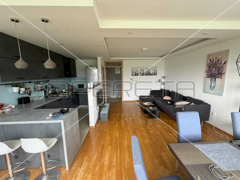 Image 6172499 - 1