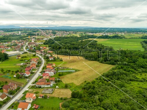 Zagrebačka ulica 83, Dugo Selo, 13.350,00 m2, 534.000,01 EUR