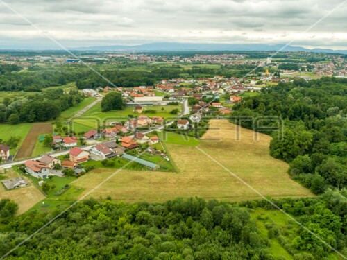 Zagrebačka ulica 83, Dugo Selo, 13.350,00 m2, 534.000,01 EUR