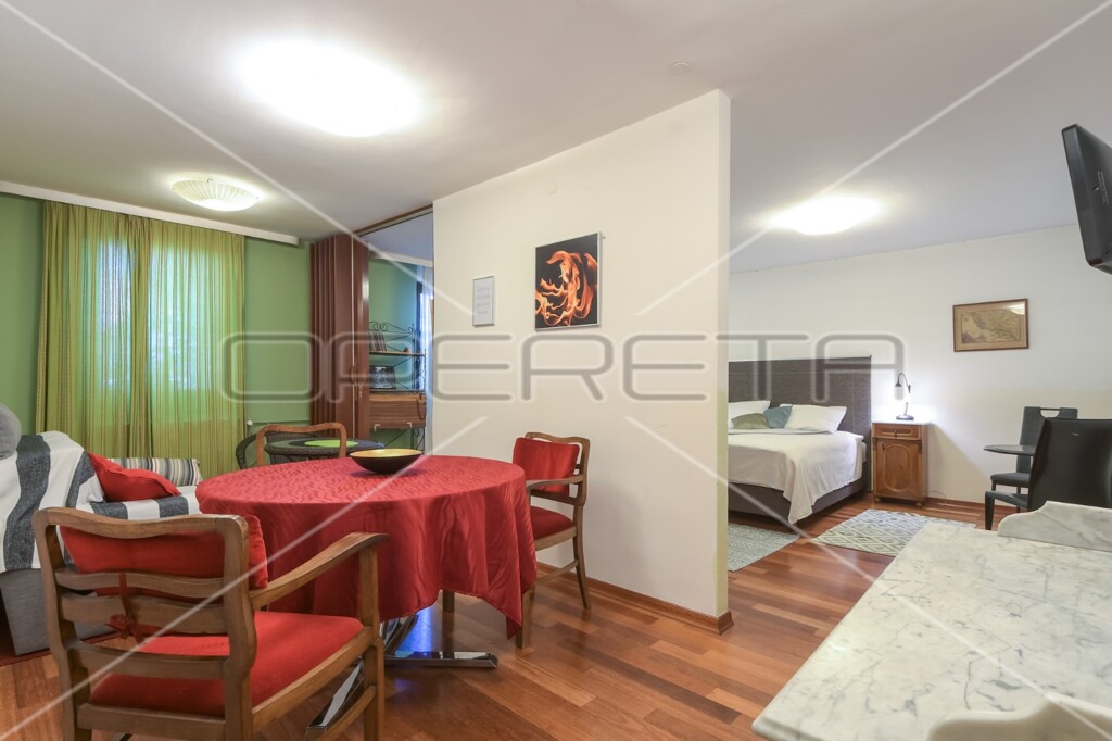 Image 6173339 - 1
