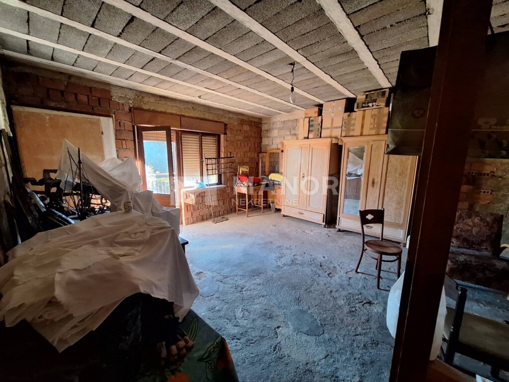 Image 6173373 - 4