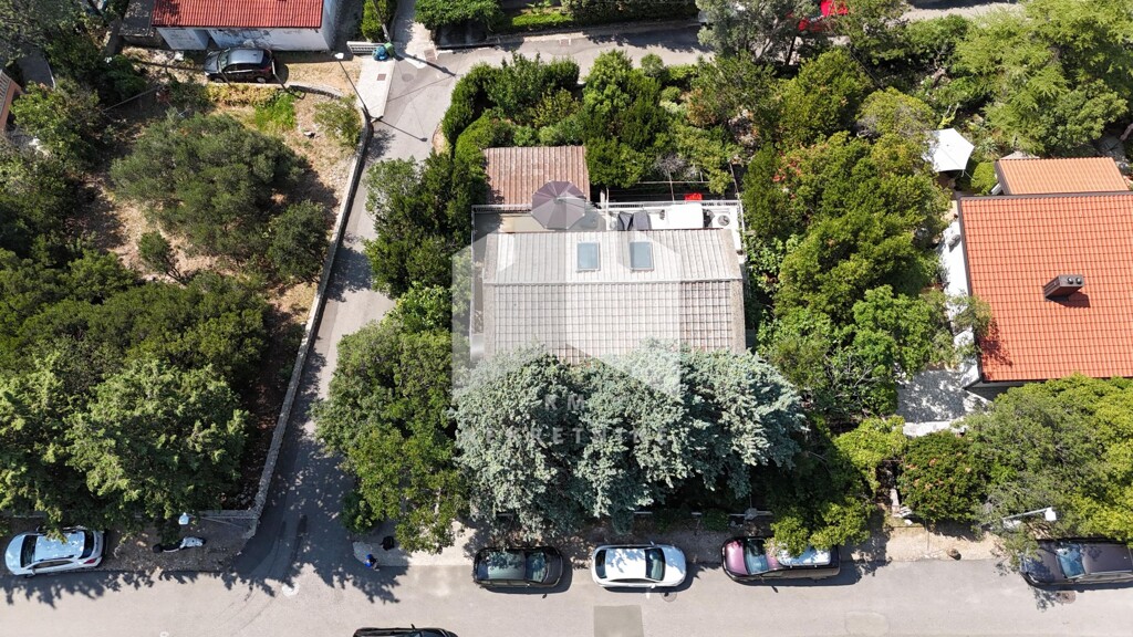 Image 6174489 - 6