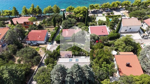 Ekskluzivno kod nas!! Kuća na bribirskoj obali