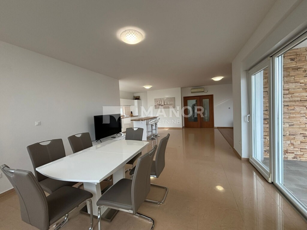 Image 6174519 - 4