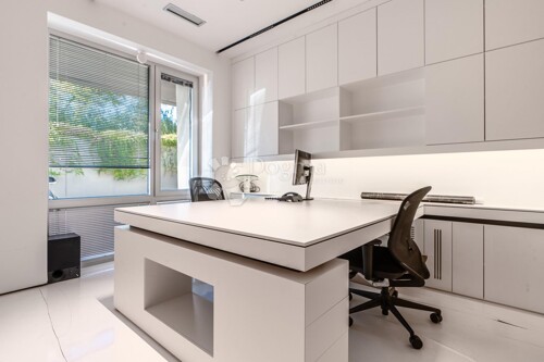 Thumbnail 6179119 - 2