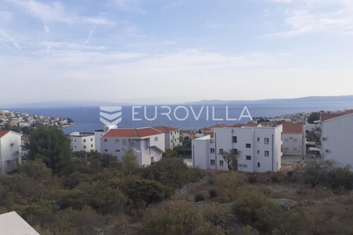 Čiovo, Mavarčica, građevinsko zemljište površine 2016 m2