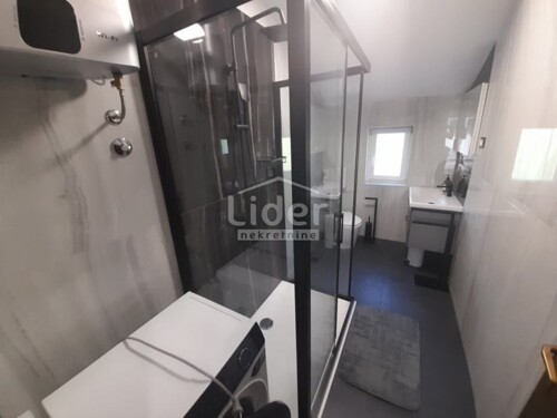 Thumbnail 6181456 - 9