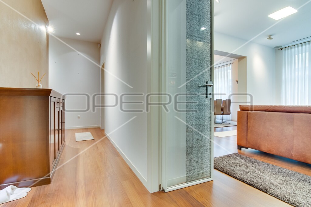 Image 6181527 - 10