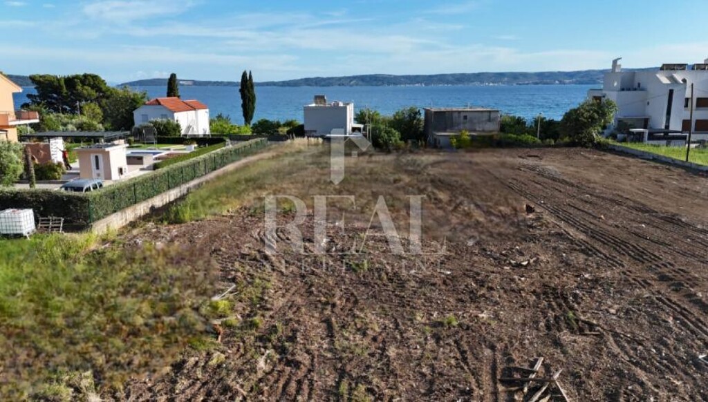 Image 6182188 - 1
